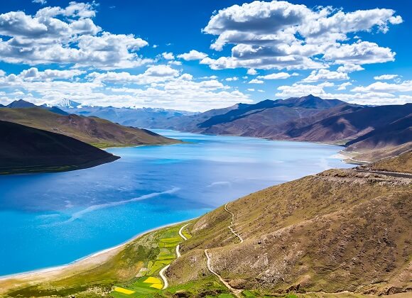 Le Lac Yamdroktso Tibet