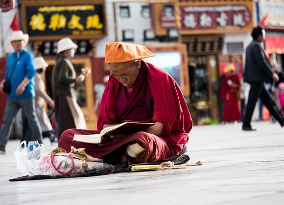 le vieux quartier de Barkhor de Tibet